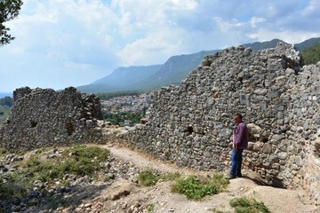 DOĞU ROMA'DAN KALMA KALEDEKİ BULUNTULAR İLGİ GÖRÜYOR