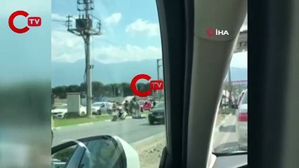 Bursa'da demir çubuklu ve sopalı yol verme kavgası