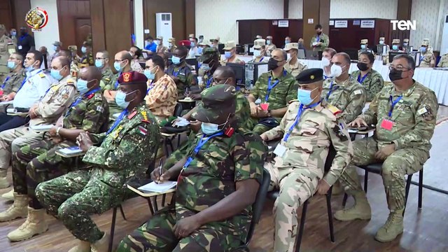 رئيس أركان حرب القوات المسلحة يلتقى قائد القيادة المركزية الأمريكية