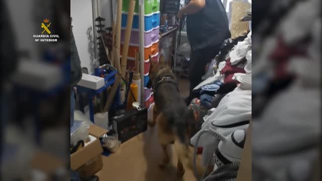 Desmantelado un taller clandestino de fabricación de explosivos ubicado en un bloque de viviendas en Sevilla