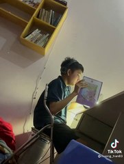 Hay tin cún cưng qua đời, cậu bé bật khóc run rẩy