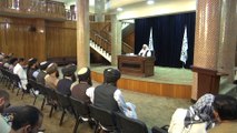 Mulheres afegãs podem frequentar universidades