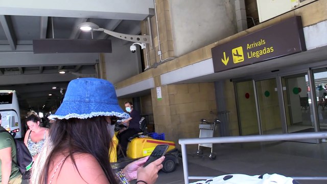 Isa Pantoja y Raquel Bollo secuestran a Anabel Pantoja en su segunda despedida de soltera