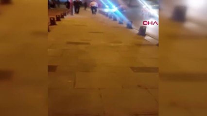 İSTANBUL-ÜMRANİYE'DE OTOMOBİLİNİ ÇEVREDEKİLERİN ÜZERİNE SÜREN SÜRÜCÜ KAÇTI: 1 YARALI