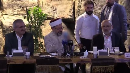 Son dakika haberleri: DİYARBAKIR - Cumhurbaşkanı Erdoğan, Diyanet İşleri Başkanlığının Diyarbakır'daki programında katılımcılara telefonla hitap etti