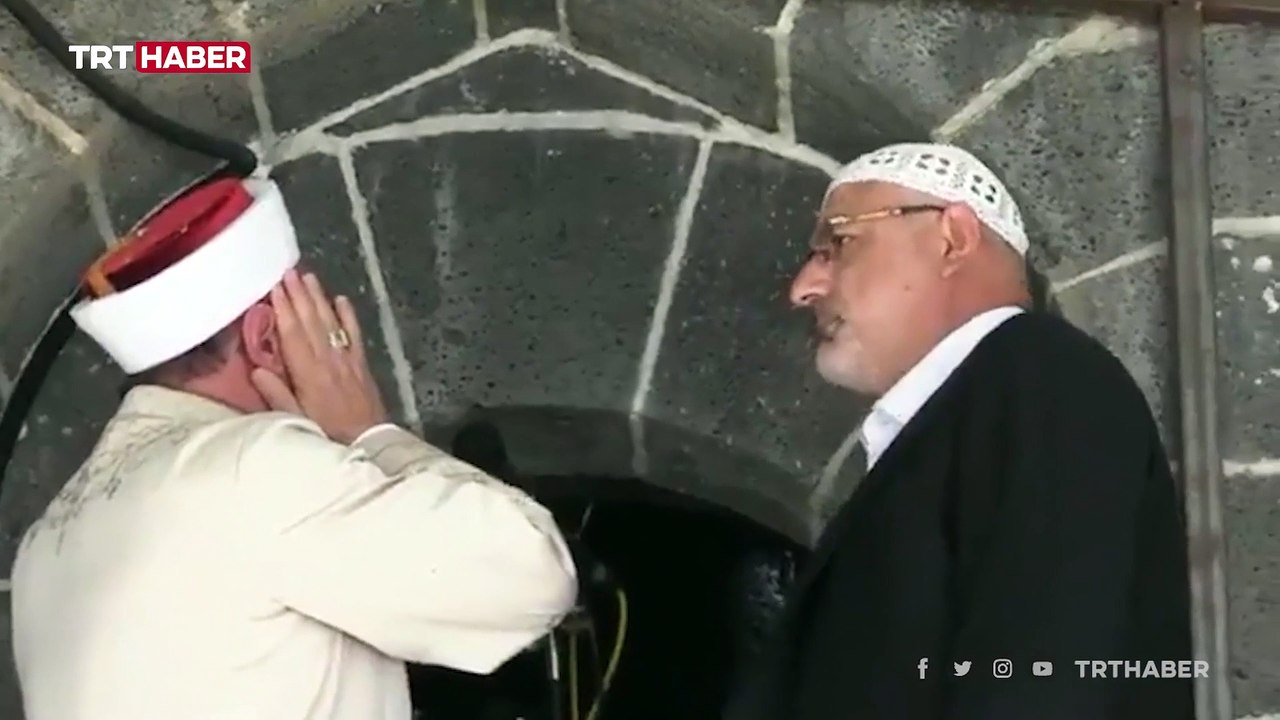 Diyanet İşleri Başkanı Ali Erbaş ve Hafiz Osman Şahin, çifte ezan okudu