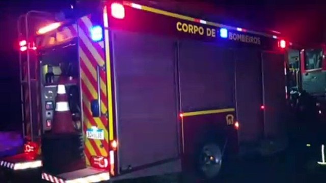 Grande incêndio foi registrado no Cascavel Velho; fogo teria sido ateado em recicláveis e se espalhou pela vegetação