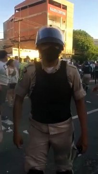 Esta tarde se registró un enfrentamiento en el antiguo mercado La Ramada entre gendarmes y comerciantes