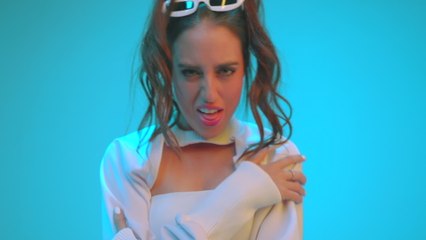 Nicole Favre - Express