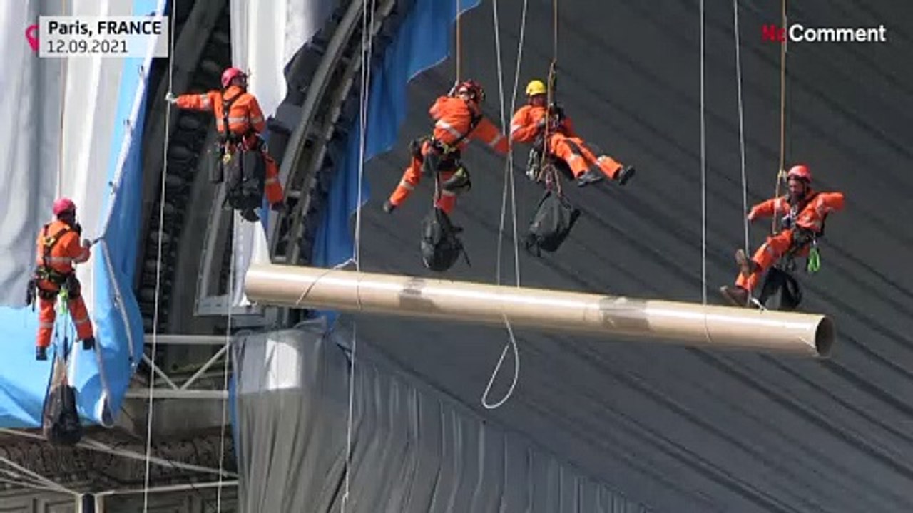 25.000 m² Stoff: Christos Verpackung des Arc de Triomphe in Paris