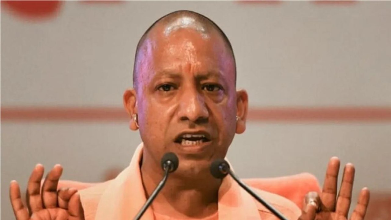 Rajneeti Superfast: CM Yogi Adityanath takes jibe at SP