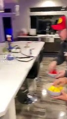 Le puissance 4 du confinement