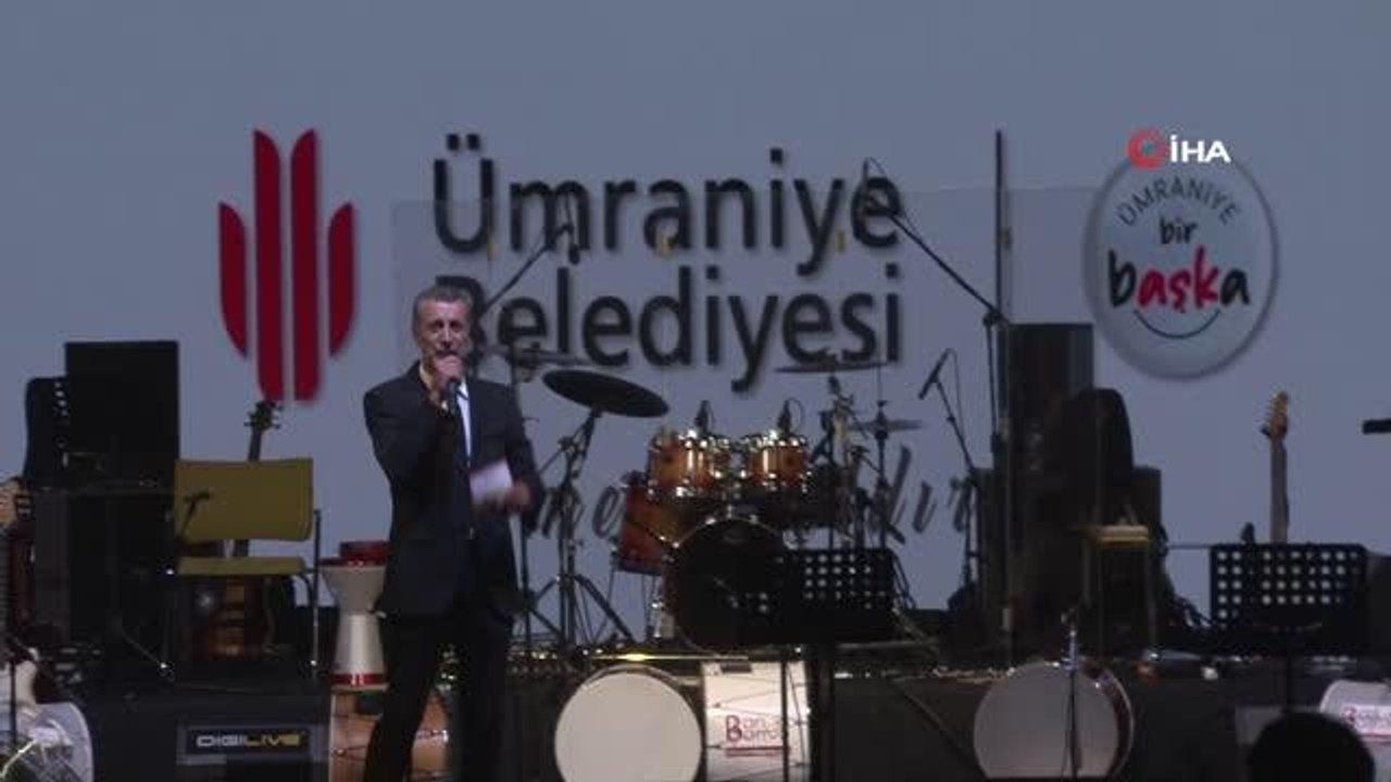 Ümraniye'de Yaz Festivali Hande Yener ve Demet Akalın konserleryle son buldu