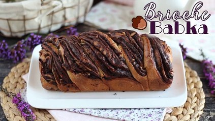 Brioche babka au chocolat et aux noisettes