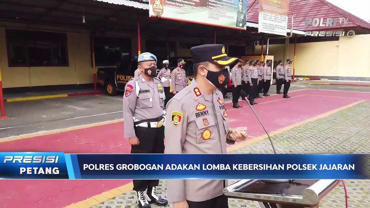 Kapolres Grobogan Berikan Penghargaan pada Polsek Terbersih di Wilayahnya