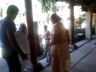 ८५ वर्षिय आजीने बजाविला मतदानाचा हक्क!