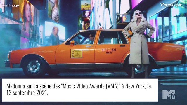 Madonna toujours aussi provocante à 63 ans : décolleté explosif pour une grande soirée