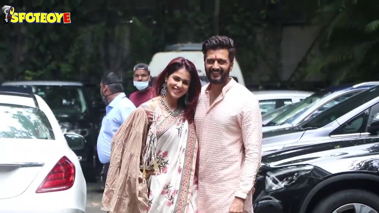 Genelia D Souza :  Riteish Deshmukh Visit Arpita Khan s House To Seek Ganpati Bappa's Blessings
