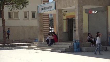 Meslektaşlarından darp edilen öğretmene destek