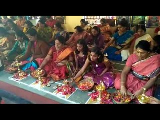 १०१ महिलांनी एक लाक एक मंत्रोच्चारात समईला केले पुष्पार्जन