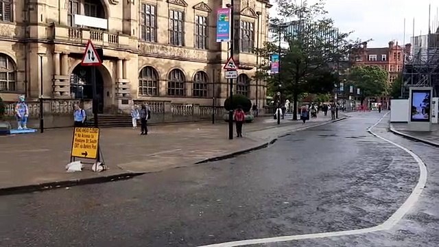 Reopening Pinstone Street to traffic in Sheffield will “kill the city centre” say residents