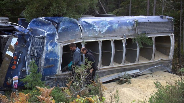 Route 138 : Sortie de route d’un camion à la hauteur de Sainte-Agnès