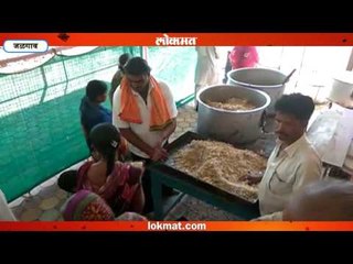 मुक्ताईनगर येथे भाविकांची गर्दी