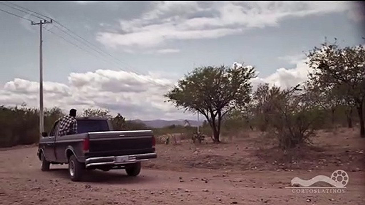 400 Maletas trailer
