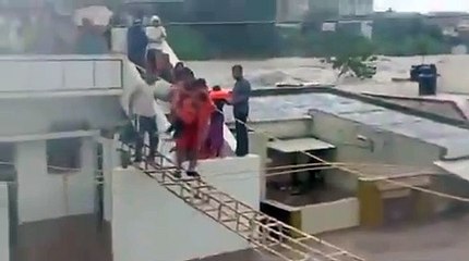 Video--- जामनगर  के विसावदर, राजकोट के कालावड  में 14-14 इंच बरसे बदरा