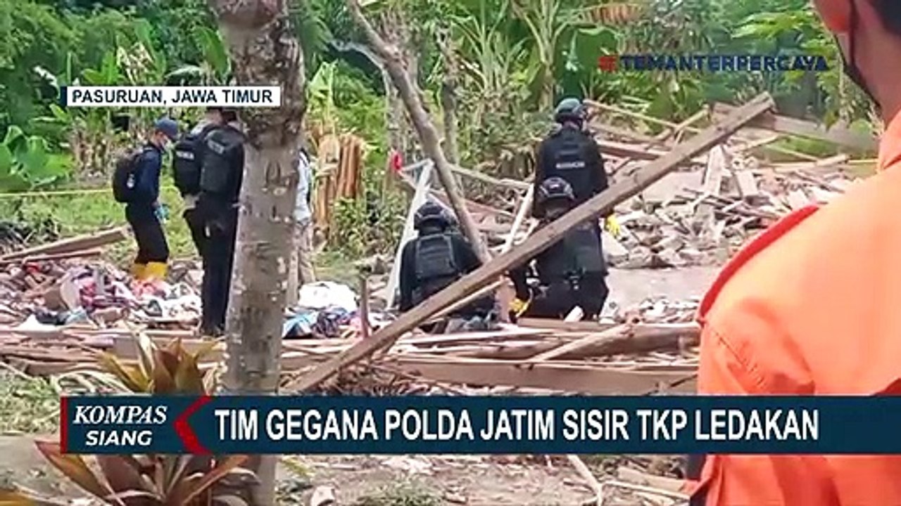 Tim Gegana Polda Jatim Sisir Lokasi Kejadian Cari Penyebab Ledakan di Pasuruan