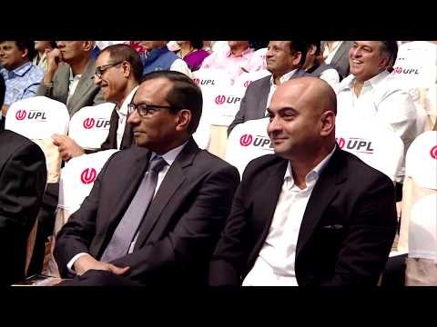 Rinku Rajguru and Jeetendra Dancing on Taki Song | Rear video of Sairat fame Rinku Rajguru