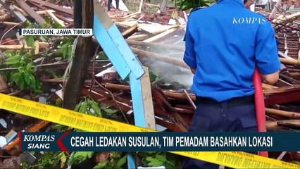 Korban Ledakan Pasuruan Dimakamkan, Petugas Damkar Basahi Lokasi Cegah Ledakan Susulan