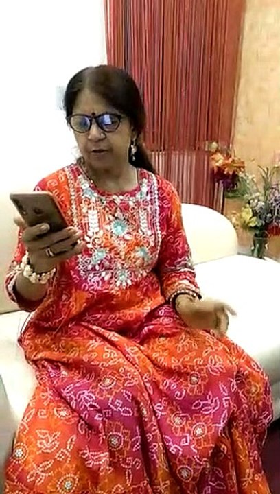 हिन्दी दिवस विशेष : शृंगार ऐसा हो कि चमके हिंदी की बिंदी