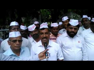 नाशिकमध्ये शेतक-यांचे अनोखे आंदोलन