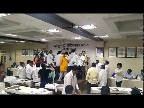 सांगली महापालिकेच्या सभेत राडा