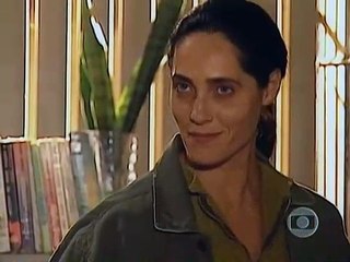 Cara e Coroa -Fernanda e Vivi se conhecem no presídio