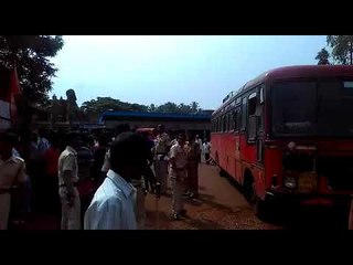 गुहागरमध्ये तणावातच धावली एसटी. बस
