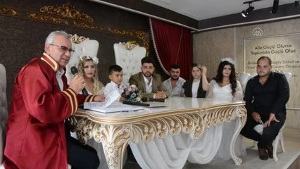 5 dakika arayla evlenen kuzenler birbirlerinin nikah şahidi oldu