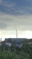 Kemer'de korkutan hortum