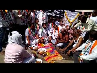 सोलापुरात राष्ट्रवादी काँग्रेसचं नोटाबंदी निर्णयाविरोधात मुंडण आंदोलन