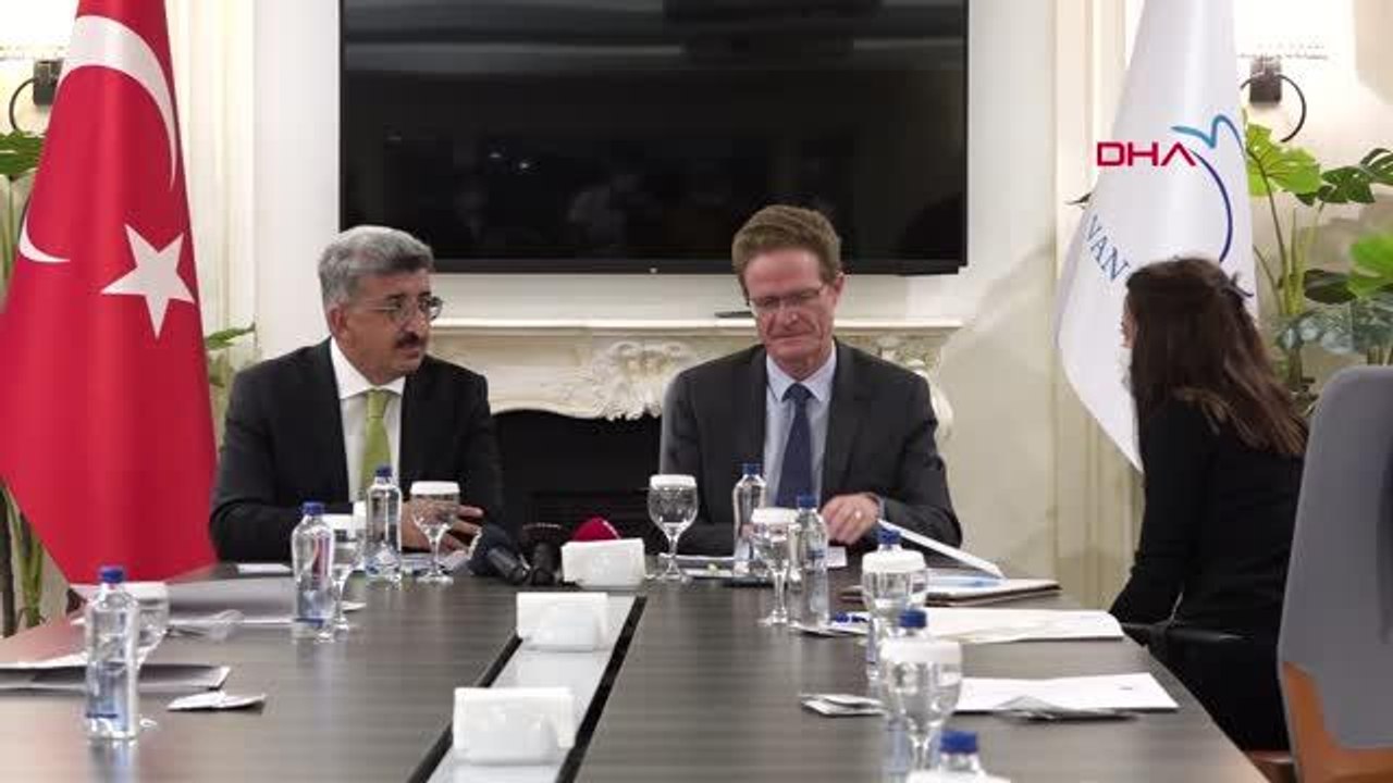 AB TÜRKİYE DELEGASYONU BAŞKANI LANDRUT BİZ DE TÜRKİYE GİBİ YASA DIŞI GÖÇÜN ENGELLENMESİNİ İSTİYORUZ