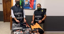 Abbigliamento contraffatto, sequestrati 6mila capi tra Napoli e provincia (14.09.21)
