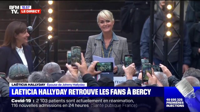 C'est très émouvant de vous revoir : Laeticia Hallyday s'adresse aux fans du rockeur devant Bercy