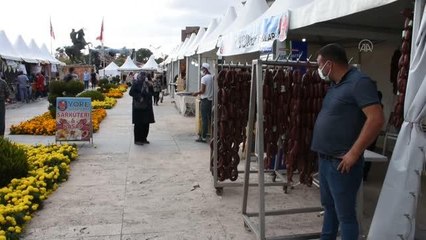 Anadolu'nun yöresel lezzetleri Ahiler Çarşısı'nda buluştu