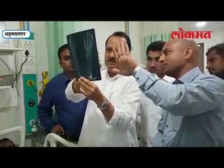 अहमदनगर : NCPचे नेते अजित पवारांनी शेवगाव आंदोलनातील जखमी शेतकऱ्यांची घेतली भेट