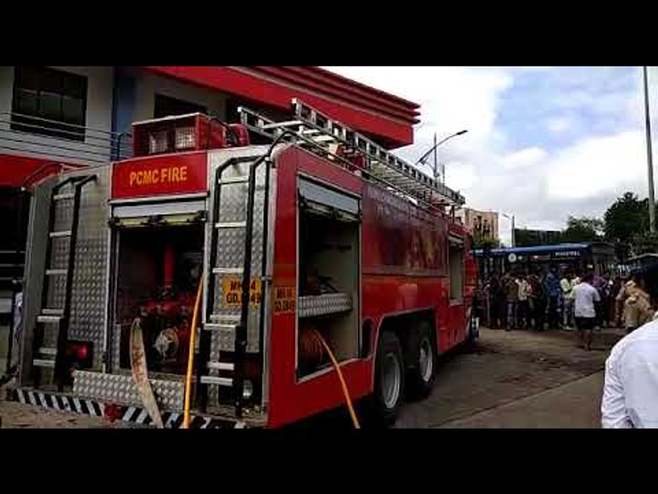 पिंपरी चिंचवडमध्ये पीएमपीने अचानक घेतला पेट