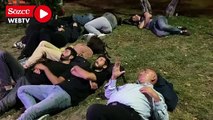 Geceyi sokakta geçiren öğrenciler ve CHP'li Tanal çimlerde uyuyor