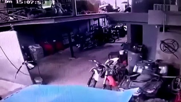 Vecinos de la colonia Jardines de Guadalupe denuncian a este sujeto que ha robado al menos siete locales