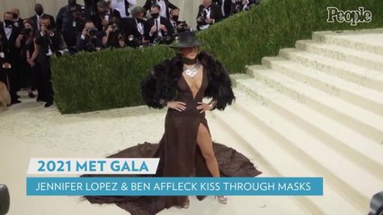 Jennifer Lopez and Ben Affleck Passionately Kiss Through Their Masks at the 2021 Met Gala