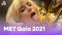 Diamantes y hasta plumas: Los looks más impactantes de la MET Gala 2021